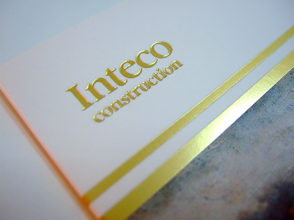 Изготовление новогодних открыток Inteco. Полиграфия типографии Макрос, изготовление рекламных листовок, спецификация 958995-2